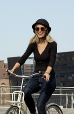 YAKKAY eleganter Smart Two Fahrradhelm mit Hut Cover.
